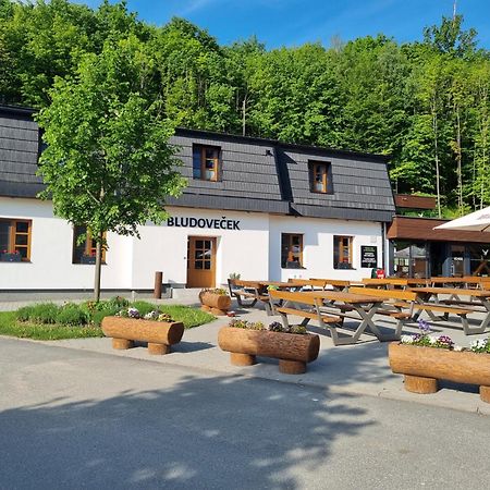 Restaurace A Penzion Bludovecek Exterior foto