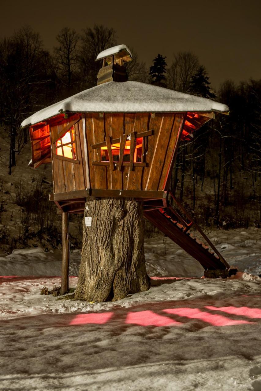 Restaurace A Penzion Bludovecek Exterior foto